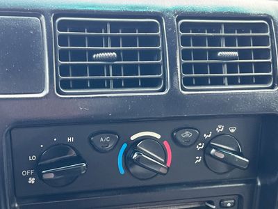 2004 Toyota Tacoma - Photo 20