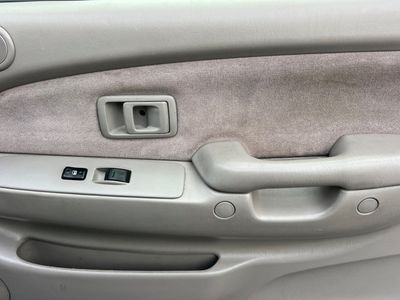 2004 Toyota Tacoma - Photo 18