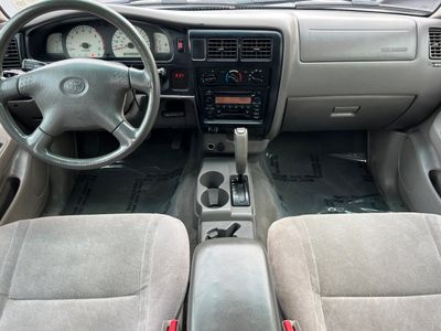 2004 Toyota Tacoma - Photo 3