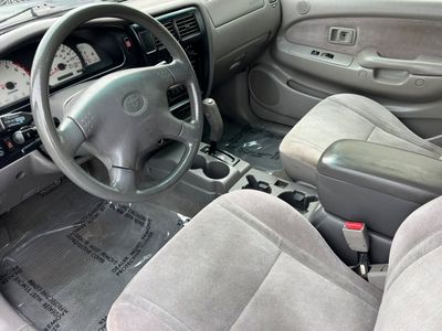2004 Toyota Tacoma - Photo 11