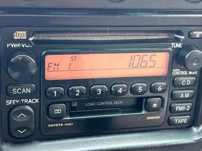 2004 Toyota Tacoma - Photo 19