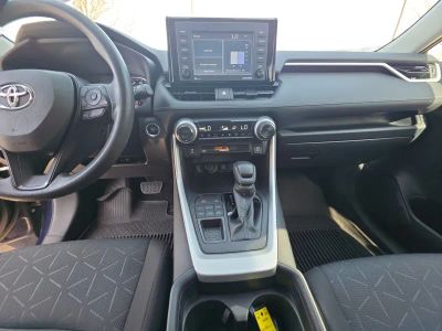2021 Toyota RAV4 - Photo 13