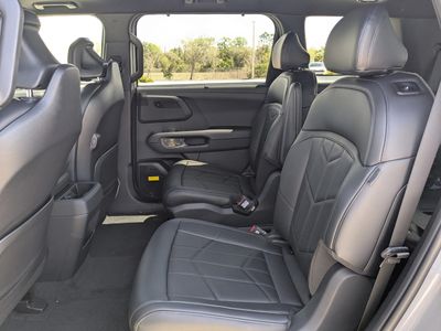 2027 Kia Telluride Hybrid - Photo 20