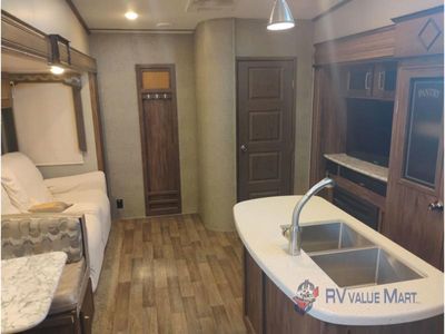 2017 Keystone RV Cougar - Photo 18