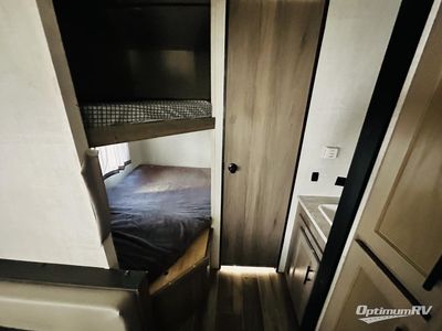 2022 Gulf Stream Conquest - Photo 12