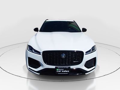 2025 Jaguar F-PACE - Photo 2