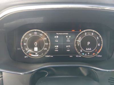 2025 Jaguar F-PACE - Photo 14