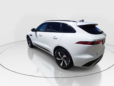 2025 Jaguar F-PACE - Photo 5