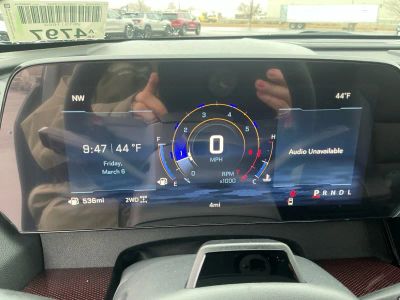 2026 Chevrolet Traverse — photo 11 view