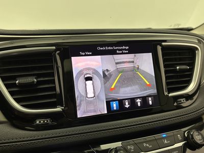 2018 Chrysler Pacifica - Photo 17