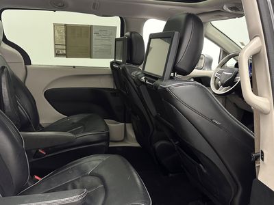 2018 Chrysler Pacifica - Photo 30