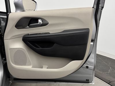 2018 Chrysler Pacifica - Photo 32