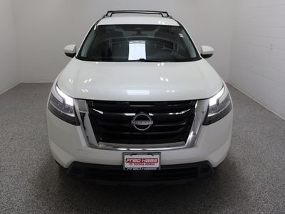 2022 Nissan Pathfinder FWD - Photo 3