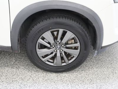 2022 Nissan Pathfinder FWD - Photo 5