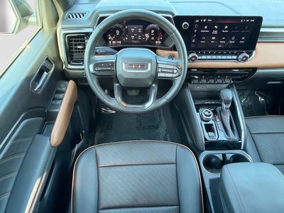 2024 GMC Canyon — photo 16 view