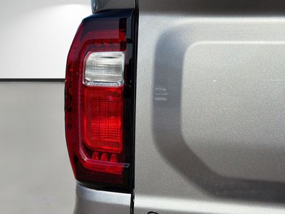 2024 GMC Canyon — photo 10 view