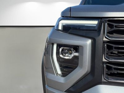 2024 GMC Canyon — photo 9 view