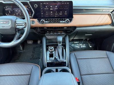 2024 GMC Canyon — photo 18 view