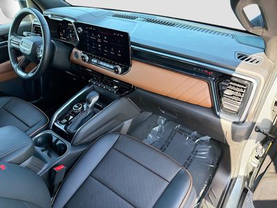 2024 GMC Canyon — photo 13 view