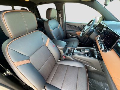 2024 GMC Canyon — photo 14 view
