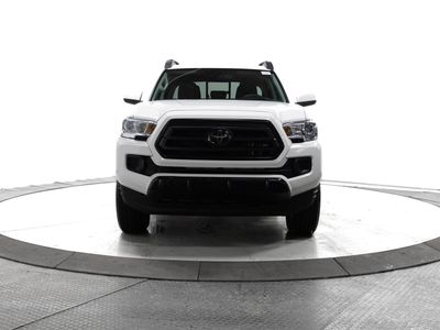 2022 Toyota Tacoma - Photo 2