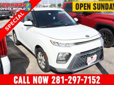 2021 Kia Soul - Photo 1