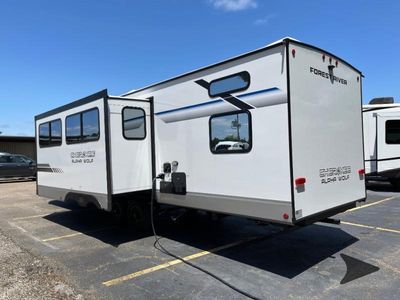 2025 Forest River RV Cherokee Alpha Wolf — detail view