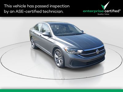 2024 Volkswagen Jetta SE Auto — front three-quarter view
