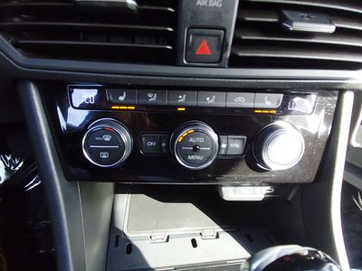2024 Volkswagen Jetta — photo 17 view