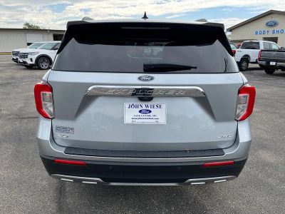 2023 Ford Explorer — interior view