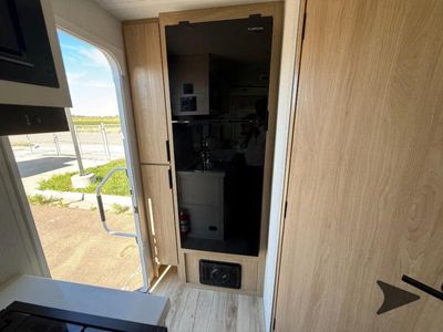 2026 Winnebago Thrive — photo 8 view