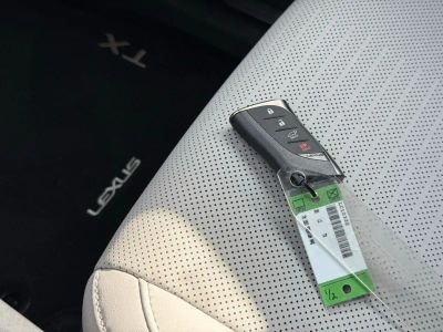 2025 Lexus TX - Photo 38