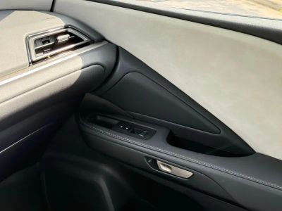2025 Lexus TX - Photo 37