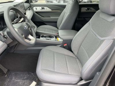 2026 Ford Explorer — photo 13 view