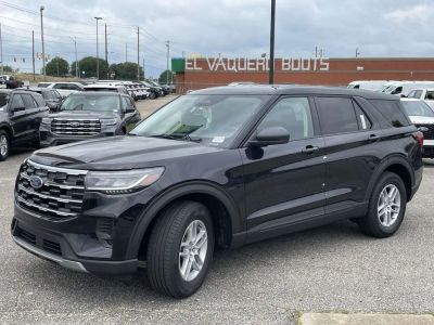 2026 Ford Explorer — photo 7 view