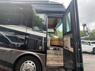 2023 Tiffin Motorhomes Phaeton - Photo 5