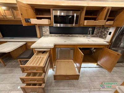 2023 Tiffin Motorhomes Phaeton - Photo 37