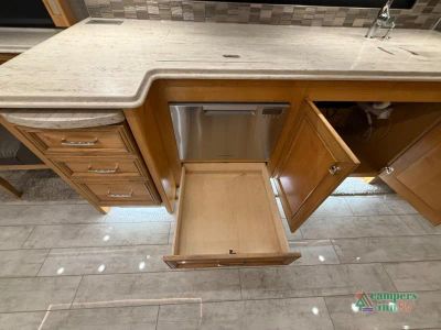2023 Tiffin Motorhomes Phaeton - Photo 38