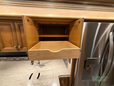 2023 Tiffin Motorhomes Phaeton - Photo 42