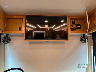 2023 Tiffin Motorhomes Phaeton - Photo 18