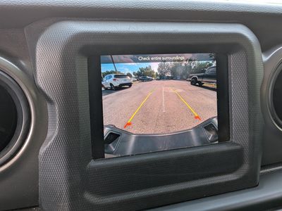 2023 Jeep Gladiator — photo 34 view