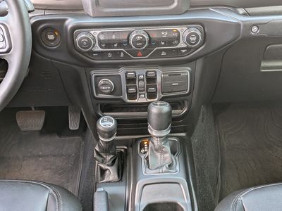 2023 Jeep Gladiator — photo 20 view