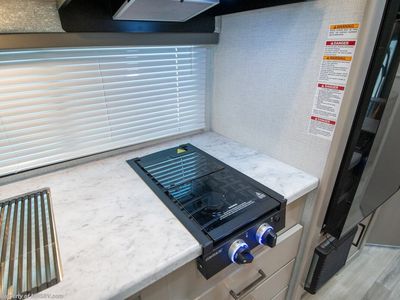 2026 Thor Motor Coach Four Winds — photo 18 view