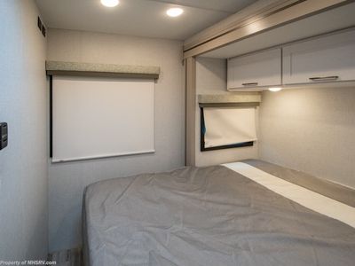 2026 Thor Motor Coach Four Winds — photo 23 view
