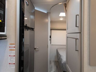 2026 Thor Motor Coach Four Winds — photo 22 view