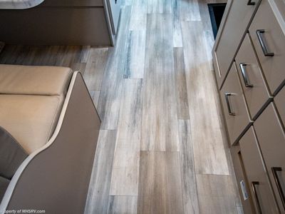 2026 Thor Motor Coach Four Winds — photo 21 view