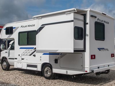 2026 Thor Motor Coach Four Winds — photo 38 view