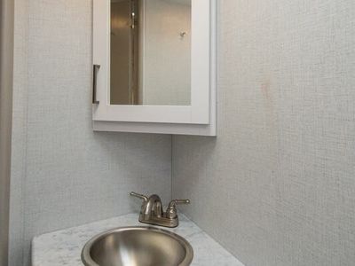 2026 Thor Motor Coach Four Winds — photo 28 view