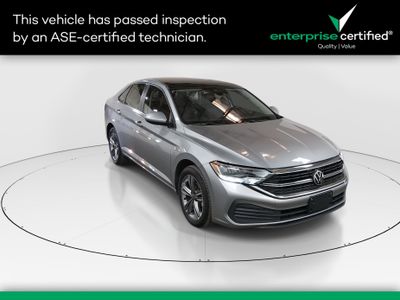 2024 Volkswagen Jetta SE Auto — front three-quarter view