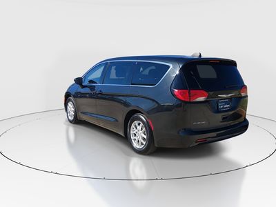 2023 Chrysler Voyager - Photo 5